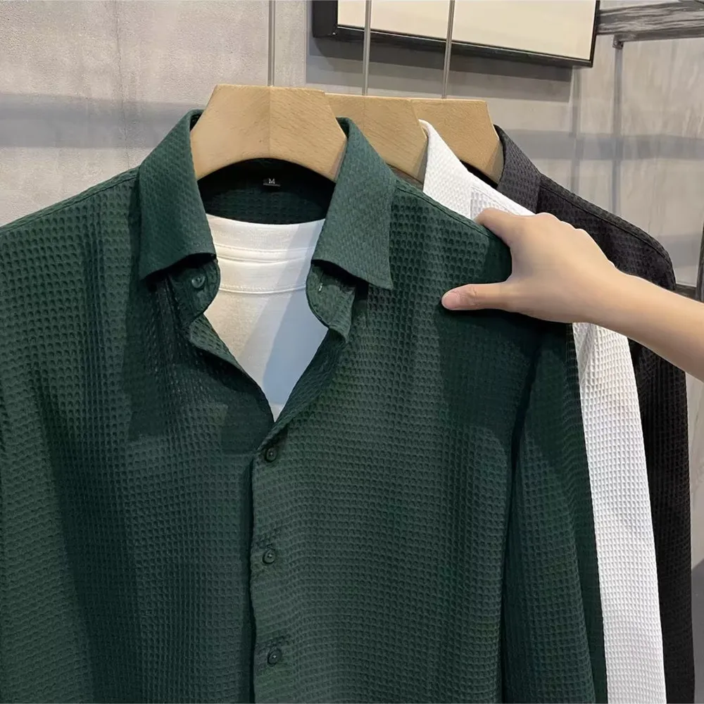 Camicia da uomo a fila singola con bottoni a maniche lunghe senior sense 2023 nuova camicia Waffle ger primavera e autunno versione coreana camicia slim retrò Fast Ship B0001