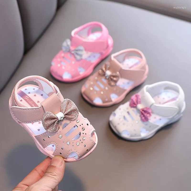 Första Walkers Girl Shoes Non-Slip Soft Kid Toddler Baby Summer Princess Sandaler Stängda tå barn Barnflickor strand SBA010