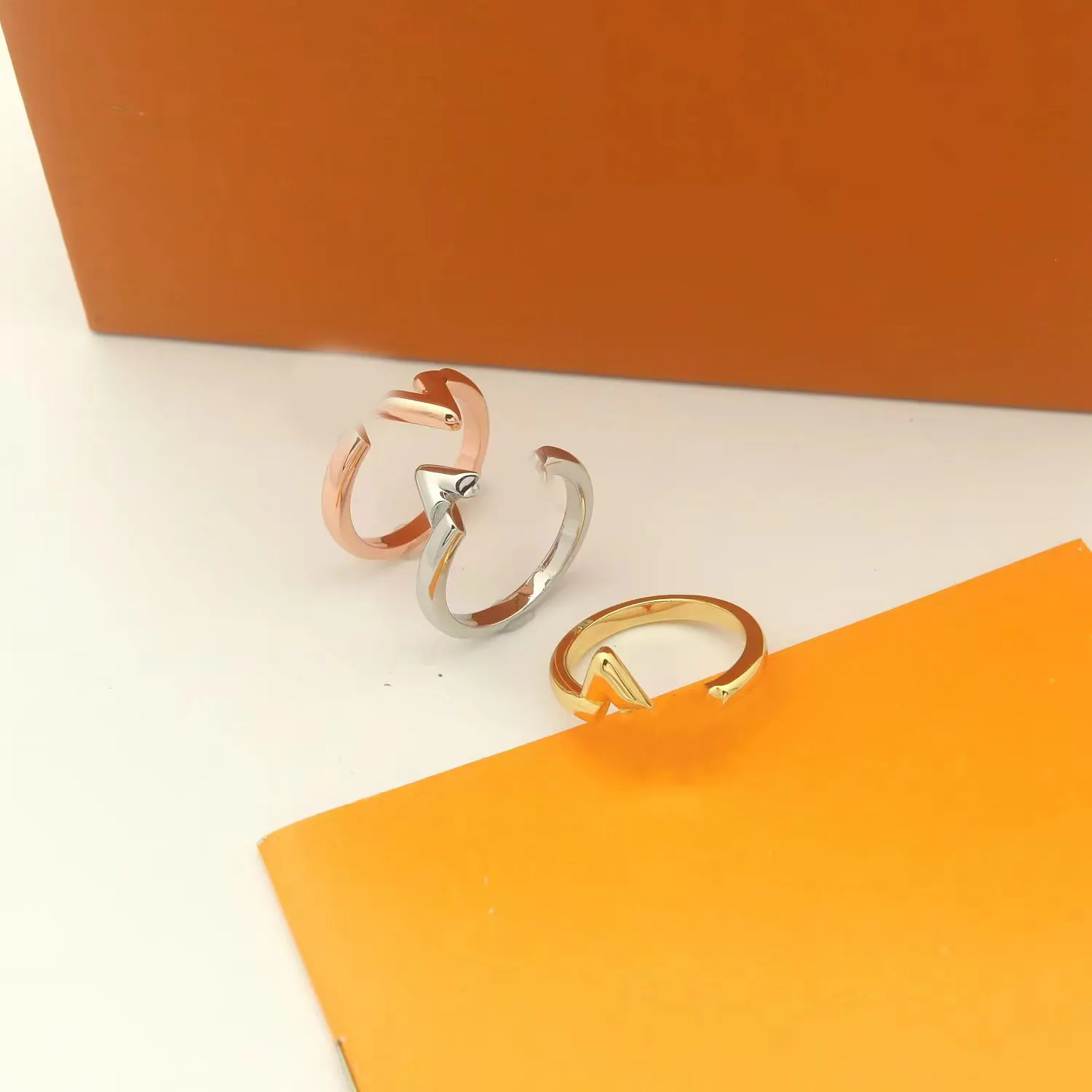 Love Ring Womens Par Rings Mens Fashion Neutral Crystal Rhinestone Jewelry Accessories First Choice Storlek 6-8 Ingen låda