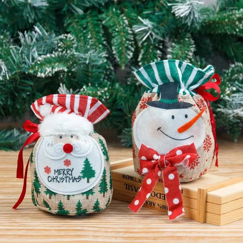 Décorations de Noël 2023The Apple Ornements Sacs en lin Cartoon Santa Bonhomme de neige Cadeau de sac de bonbons 369