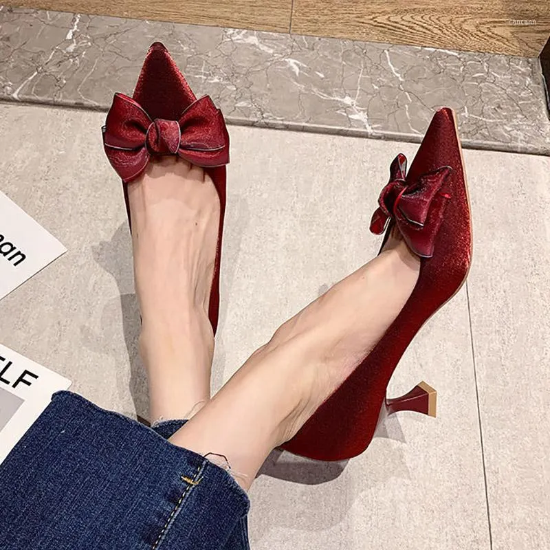 Sukienka buty kobiety Pumps Velvet High Heels Bowtie Łódź spiczaste palce palec damskie cienki piętę poślizg na zapatos mujer czerwony 9432n