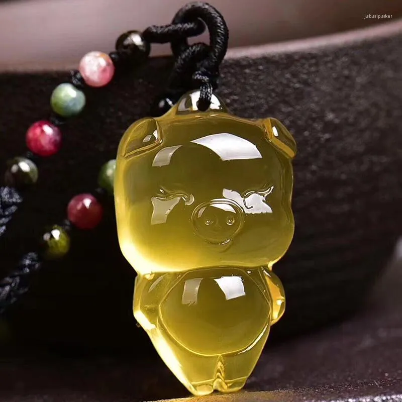 Подвесные ожерелья оптом Журнал Желтый натуральный хрустальный резное ожерелье Свиньи Счастливы для женщин мужские ювелирные изделия