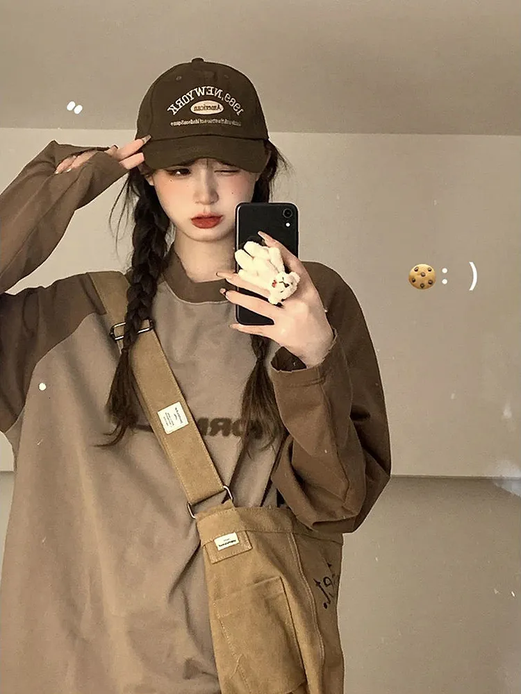 Kvinnors t-shirt Deeptown Preppy Vintage Brown Long Sleeve Tshirts Women Harajuku Korean Fashion Patchwork Overized T Shirts Female Y2k Tops 230203