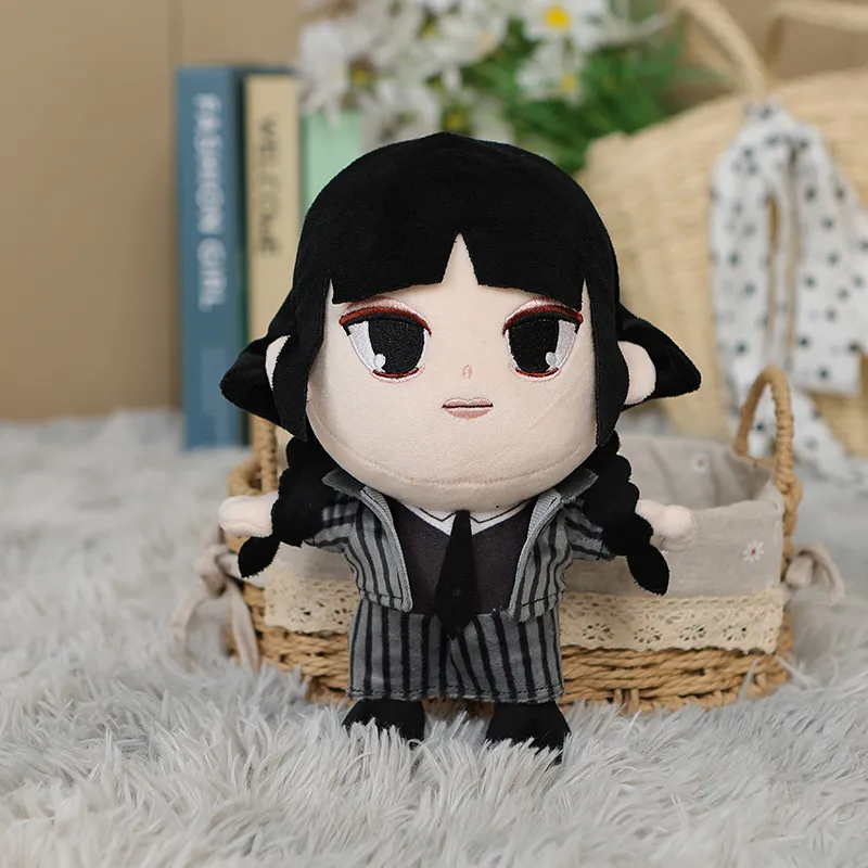 Poupée Mercredi Addams, jouet en peluche Mercredi Addams, cadeau amusant  pour les fans : : Jeux et Jouets
