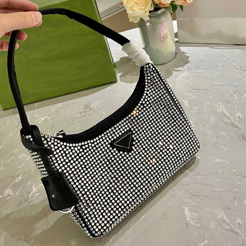 2023 Yeni Elmas Naylon Tasarımcı Çanta 12 Renk S Klasik Hobo Under Emfed Woman Luxurys Crossbody s Tote Canse Çanta Cüzdan