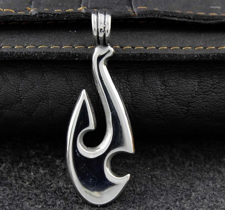 Pendanthalsband Maori Fish Hook Tribal Tattoo 316L Rostfritt stål smycken ML01