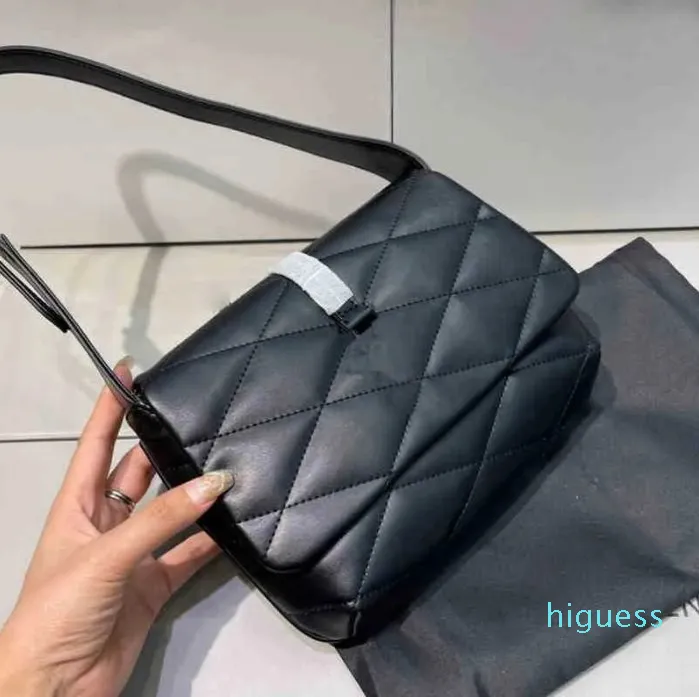 Borsa da donna di design di marca di lusso con catena e nappa a spalla Manhattan, borsa in pelle alla moda retrò versatile