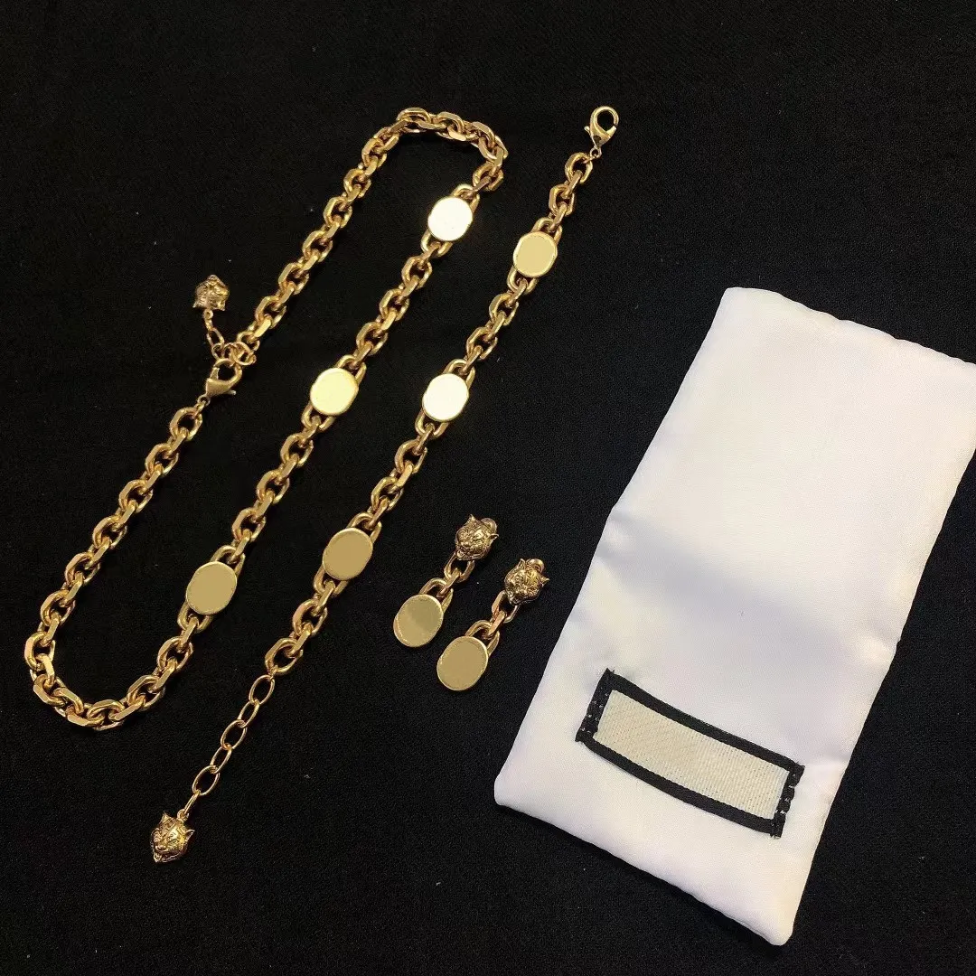 Modedesigner brev armband kedja för kvinna gåva set 18k guld pläterad halsband örhängen smycken leverans linka