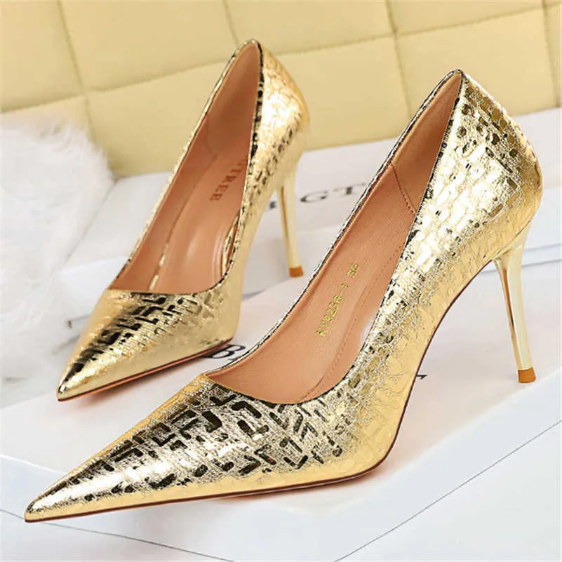 Wholesale Sparkly Heels: Womens Gold Glitter Pointed Toe Pumps