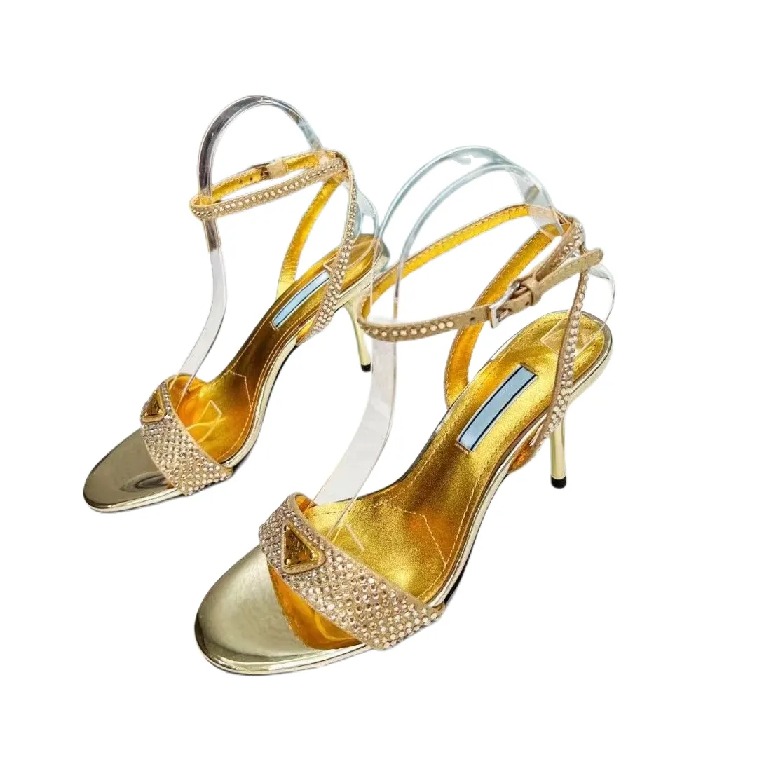 Économisez gros sur les achats en gros de Rangage De La Cheville À La  Cheville Sandales À Talons Hauts En Strass: Chaussures De Banquet De  Créateurs,