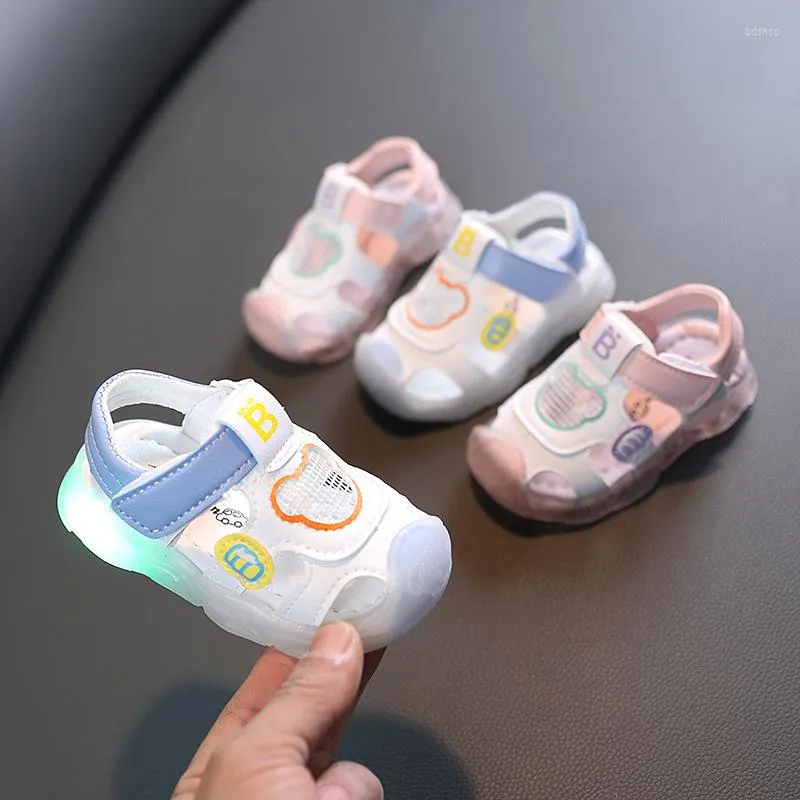 Premiers marcheurs LED bébé sandales été chaussures pour bébés semelle souple enfant en bas âge 1-2 ans enfants plage