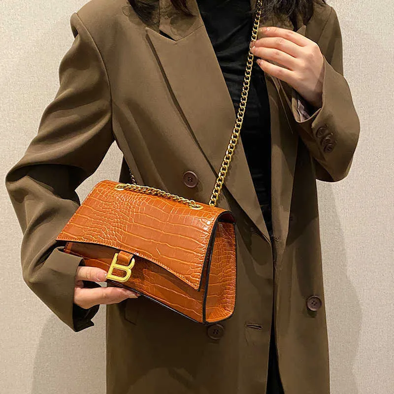 Fashion One shoulder Bag Women Crocodile Pattern French Stick Small Square Bag Texture Portable Crossbody Bag Hourglass
