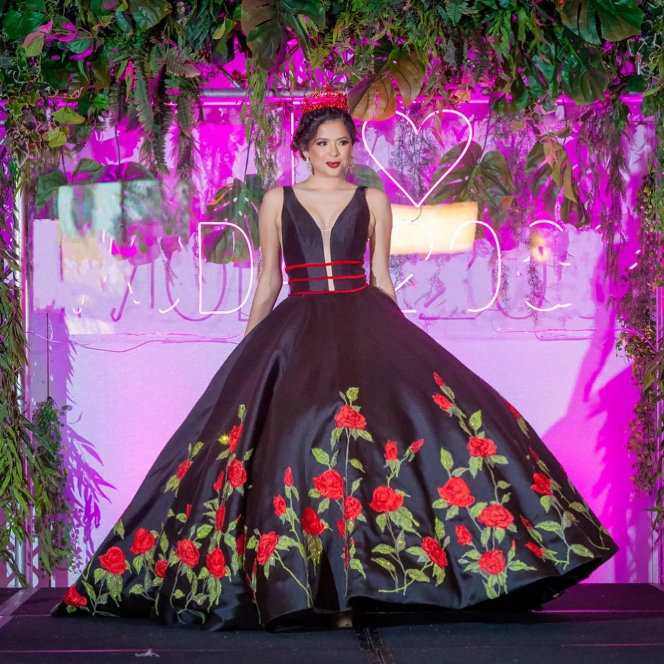 Mexican vestido 15 2025 Black Quinceanera Dresses with Embroidery Sweet 16 Dress Puffy Skirt vestidos de xv anos
