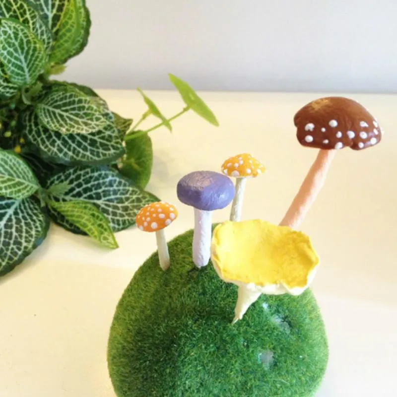 Dekorativa figurer Objekt Purple Yellow Mushrooms/Fairy Garden Gnome/Moss Terrarium Home Decor/Crafts/Bonsai/Bottle Garden/Miniatyres/D