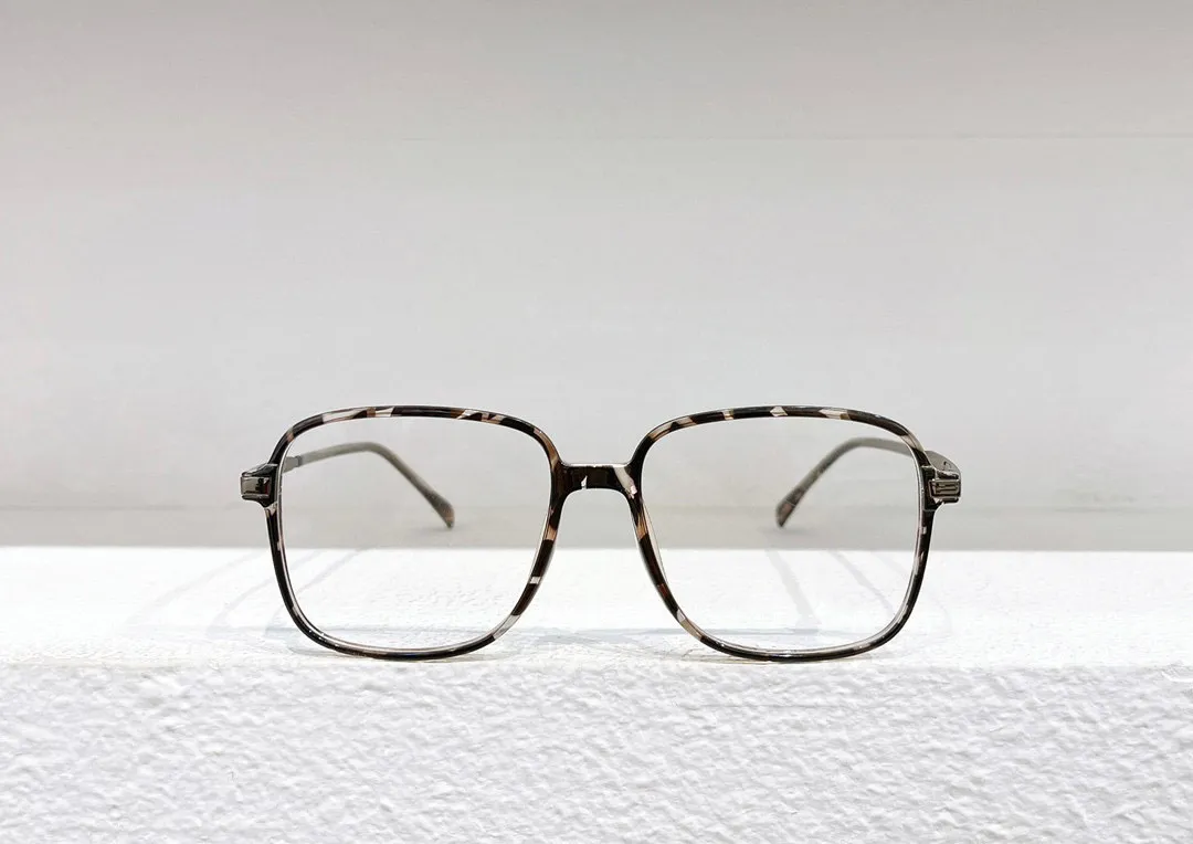 Monture de lunettes pour femmes, verres transparents, hommes, gaz solaires, Style à la mode, protège les yeux UV400 avec étui, 0671