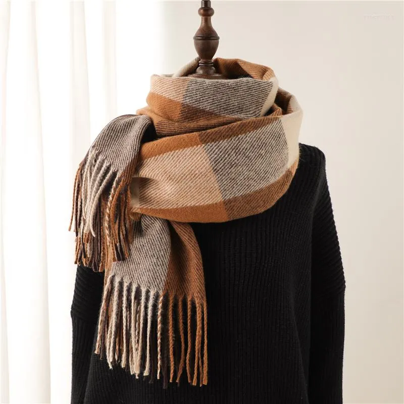 Schals Klassischer britischer karierter Kaschmirschal für Frauen Winter Warmer Pashmina-Schal und Wickeldecke mit Quaste Foulard Bufanda 2023