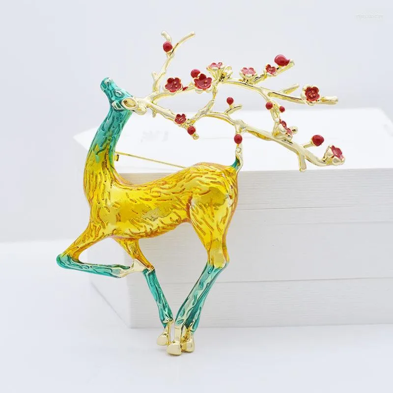 Broches Doreenbeads coloridos Sika Deer esmalte grandes acessórios de jóias de moda de animais para mulheres 8,2cm x6.7cm 1pc