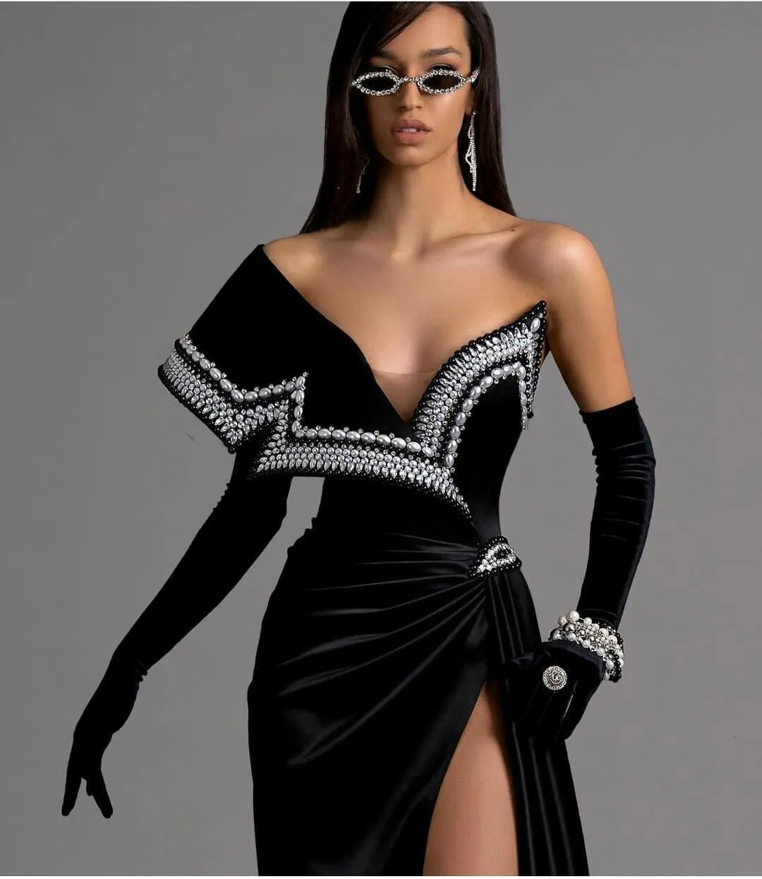 Black Velvet Evening Gowns Sweep Train Off the Shoulder Mermaid Prom Dresses High Slit Pearls Vestidos Formal Celebrity Gowns BC14884 0106