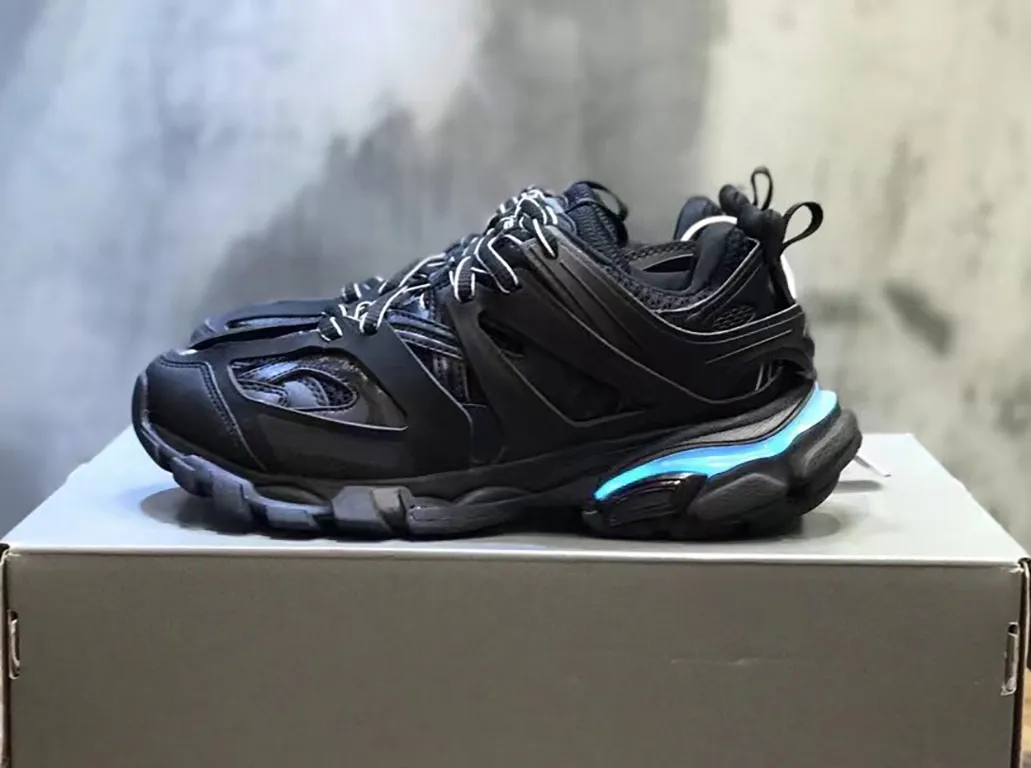 Bulk Mens Womens Designer Casual LED Light Up Sneakers Platform Nylon Printed Shoes From Neogoodbag668 31.71 DHgate.Com