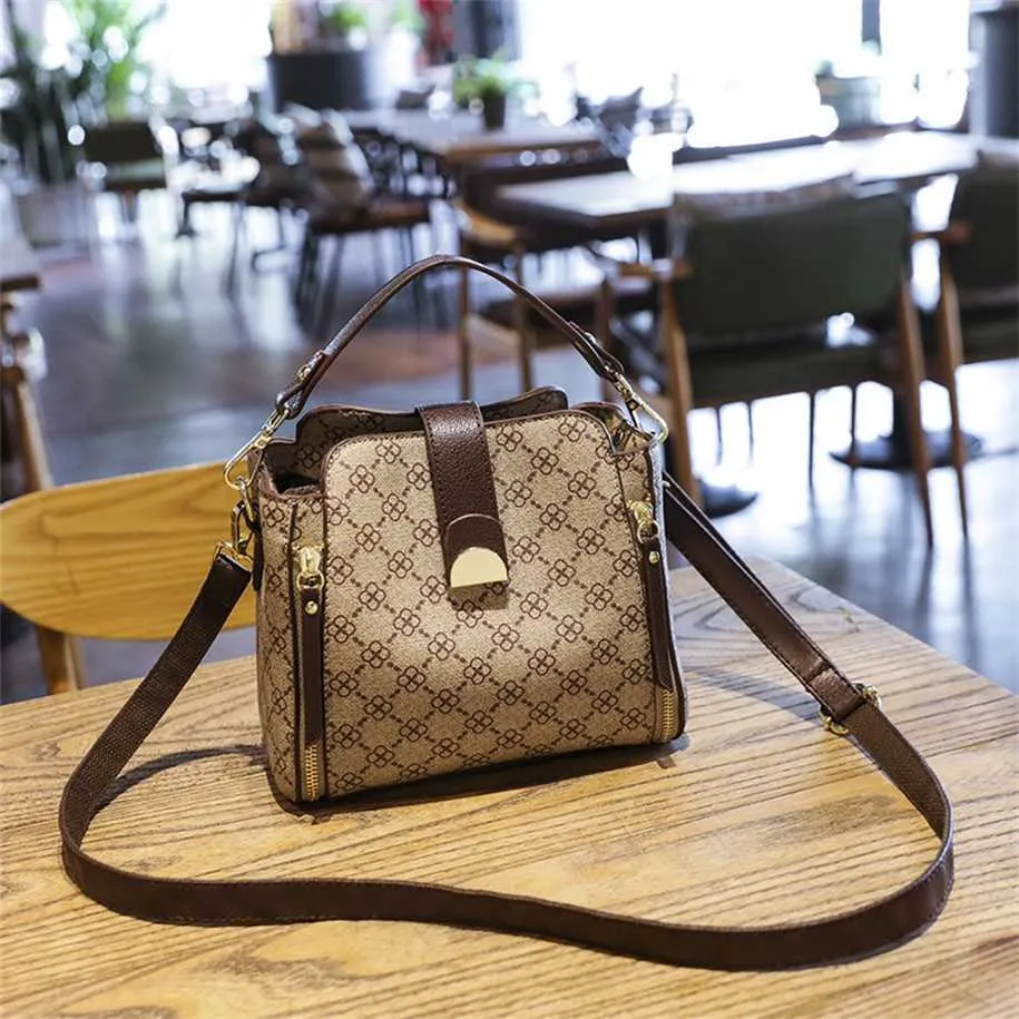 New Style Printed One Shoulder Tk Maxx Bags Clearance With High Grade  Texture 2023 Collection From Loixoox, $20.07 | DHgate.Com