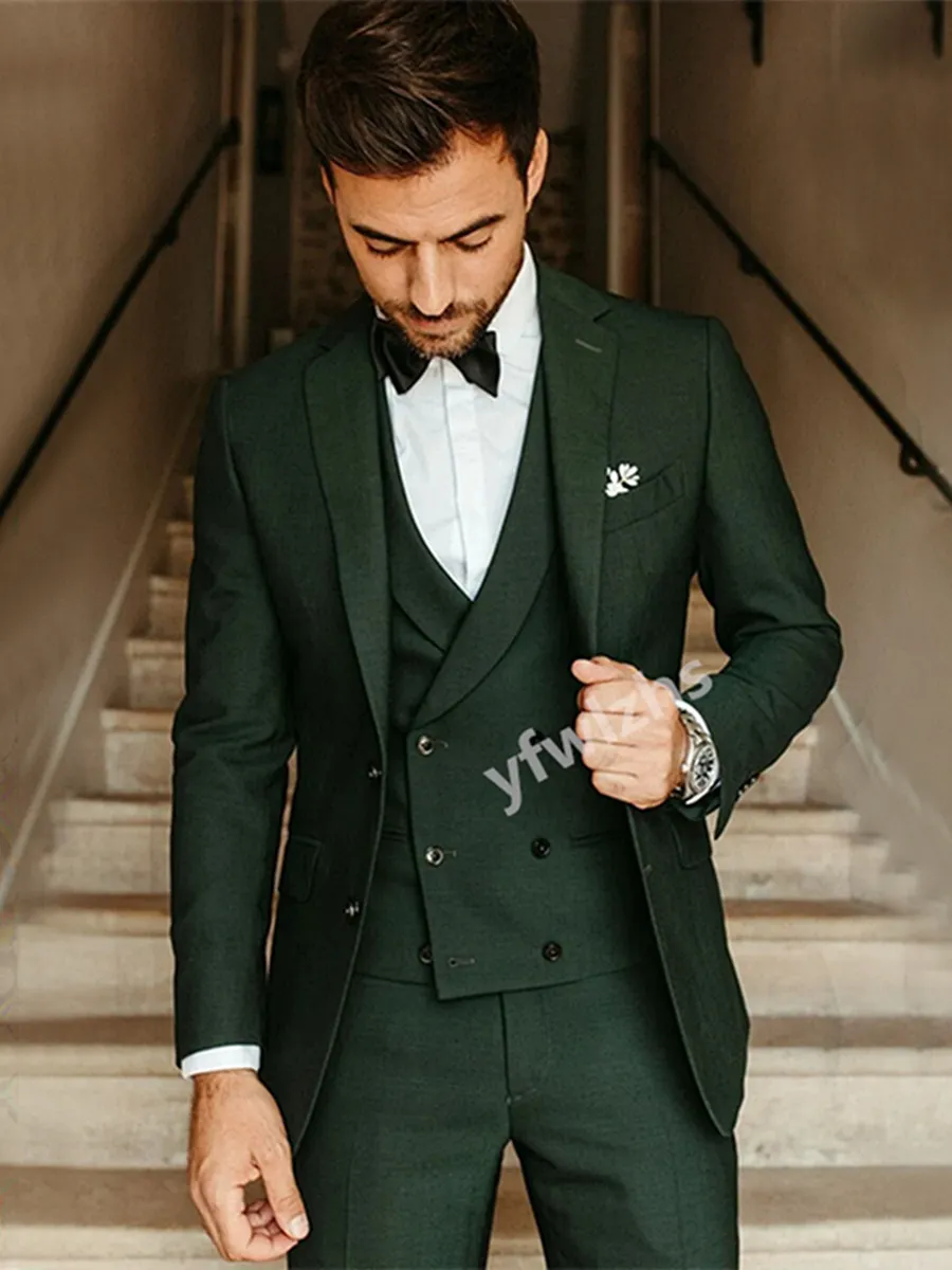 Dostosuj smoking ciemnozielone przystojne przystojne notowanie Lapel Groom Tuxedos Mężczyźni garnitury ślub/balsame/obiad man man blezer spodni kamizelka W1251