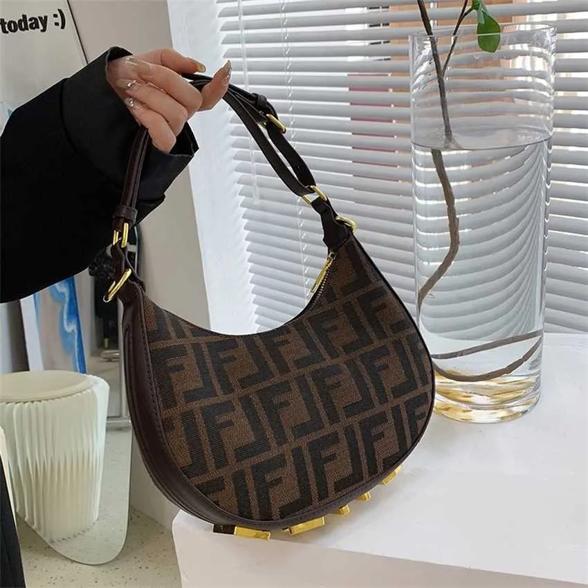 2023 Bags Outlet Online sale Women New Simple Letter Handbag Fashion Versatile One Shoulder Underarm Bag