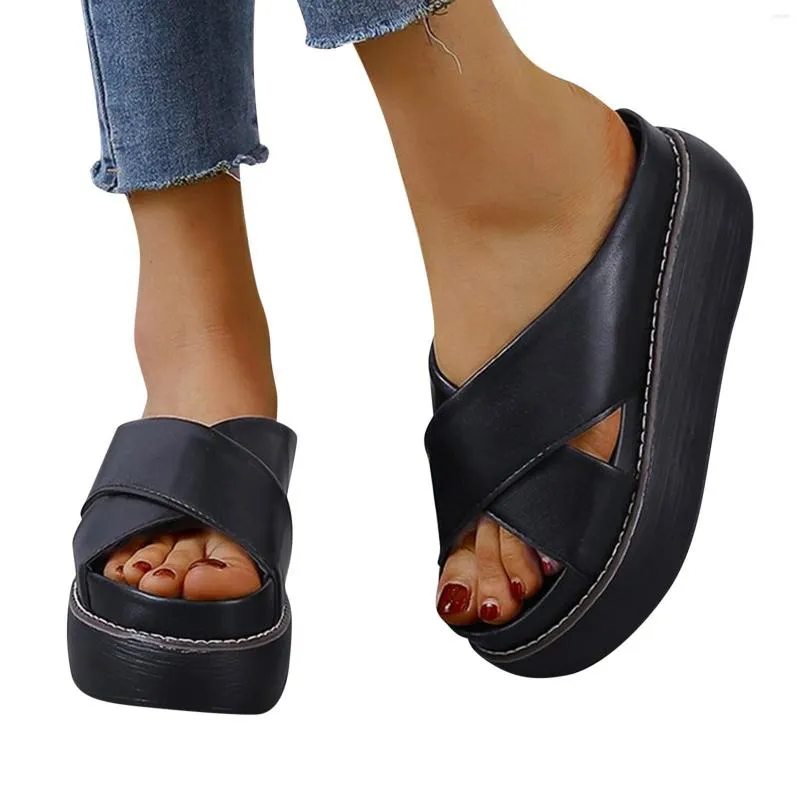 Sandały Kobiety swobodny stały kolor buty letnie Kobiety Klony Kapcia Platforma Obcasy
