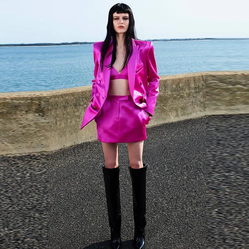 Y029 Tre -styckesdräktdesigner Runway Suit kjol Blazer Set Bright Satin Double Breasted Purple Loose Blazer Suspenders Mini kjol 3 -stycken uppsättningar
