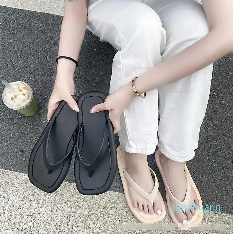 Slippers New Flip-flops Simple Solid Color Beac Female Summer 22 Seaside Soft Bottom Outer Flip Flops Women'shoes Y2302