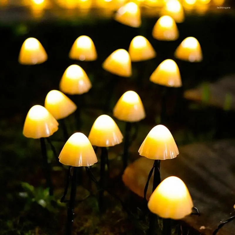 Strängar Solar LED Light Outdoor Mushroom Garden Decoration Lights Waterproof Garland Furniture Decor Cell Fairy