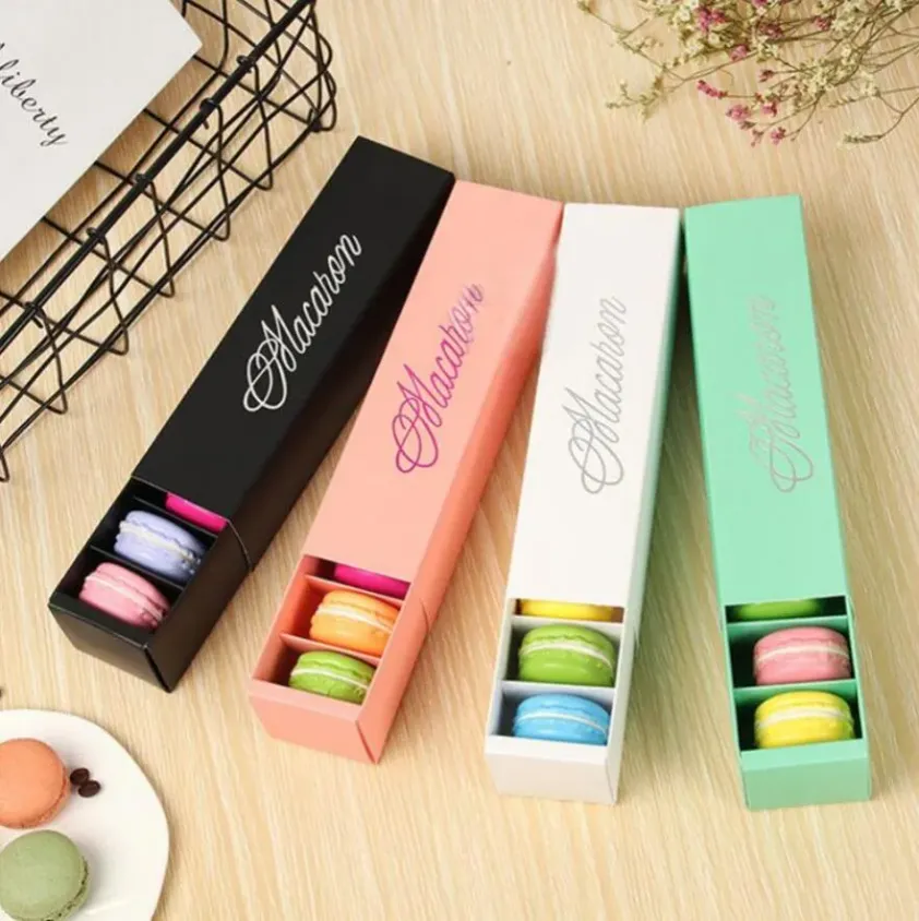 MACARON 6 PAKİKA PAKETLERİ İLE KAPALI ÇİSEĞİ ÇİSÇEŞİK KUTU TT0208