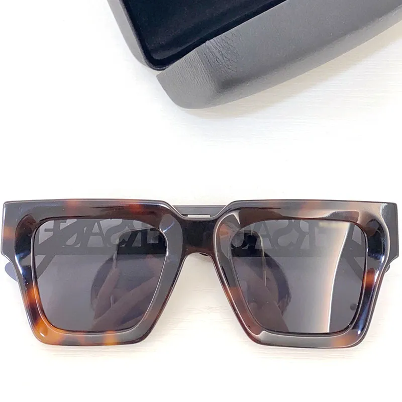 Créateur de mode hommes et femmes lunettes de soleil VE4431 cadre aléatoire de protection des yeux de style de mode avec boîte lunettes muscat vintage