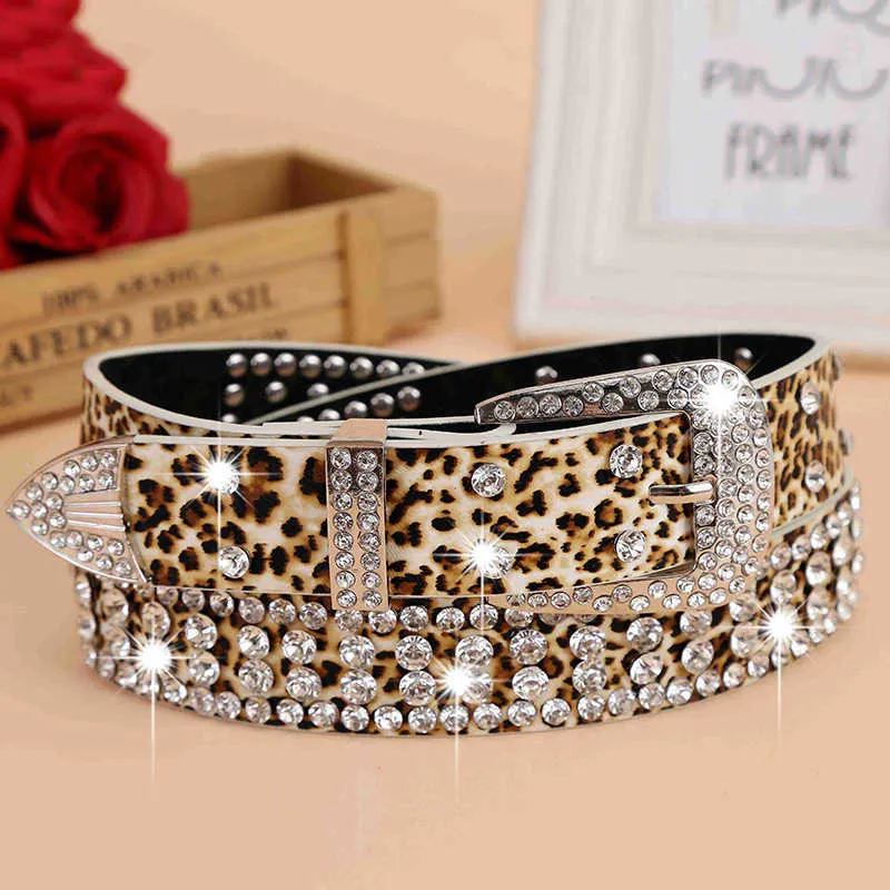 Bälten sexiga leopardbälten damer mode koreansk stil strass bred legering spänne 108*4,5 cm högkvalitativa pu -tillbehör midjeband G230207