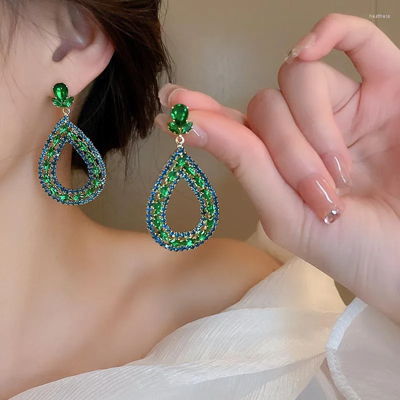 Kolczyki obręcze Yamega Bling owalny kształt zielony kryształ dla kobiet Oświadczenie Drop Dangle Fashion Jewelry Akcesoria