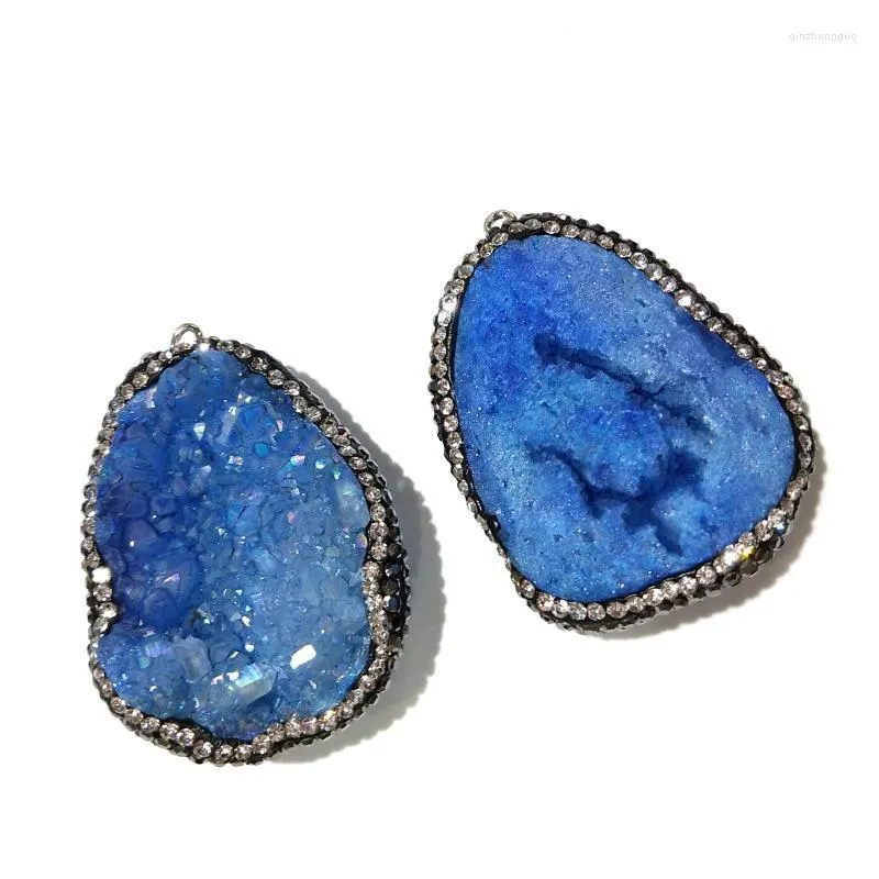 Encantos Colgante de piedra natural Irregar Forma Clúster de cristal azul para la fabricación de joyas DIY Pulsera Collar Pendiente Accesorios Dhaz8