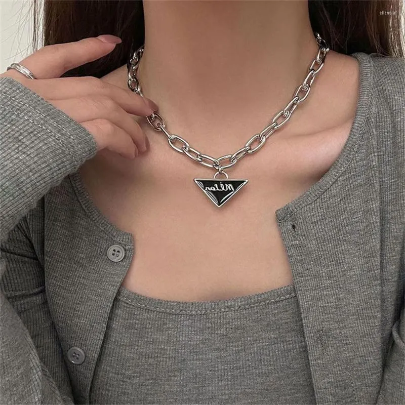 Kettingen 2023 Vintage hart Geharde hangende ketting voor vrouwen Gotische trui choker keten mode zilveren kleur trouwfeest punk sieraden