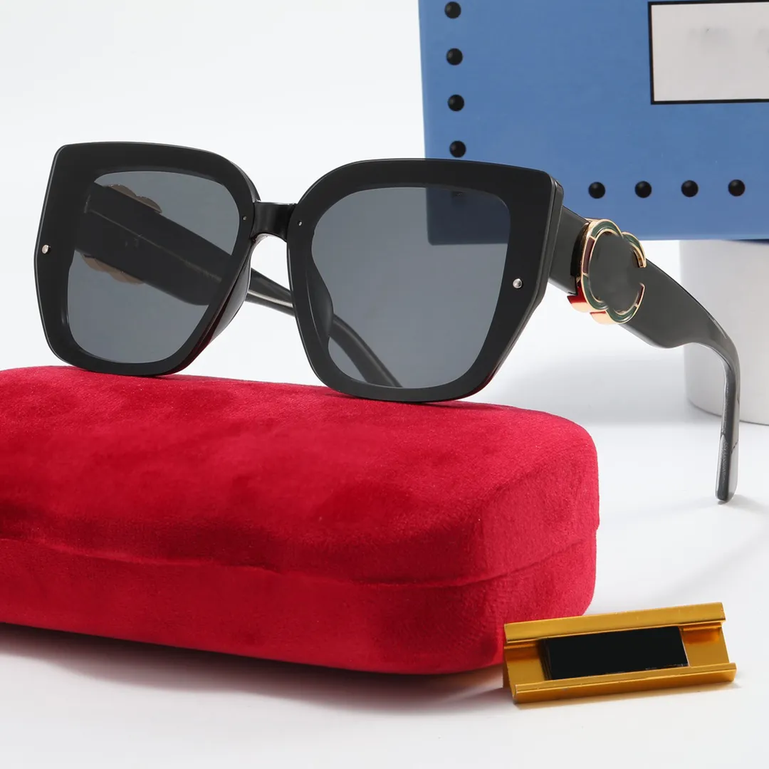 Modedesigner-Sonnenbrille für Damen, Vintage-Metall-Herrenbrille, polarisiert, seitlich, Buchstabe, rot, grün, Sonnenbrille, Brille, Occhiali, UV400-Schutzbrille, mit Box