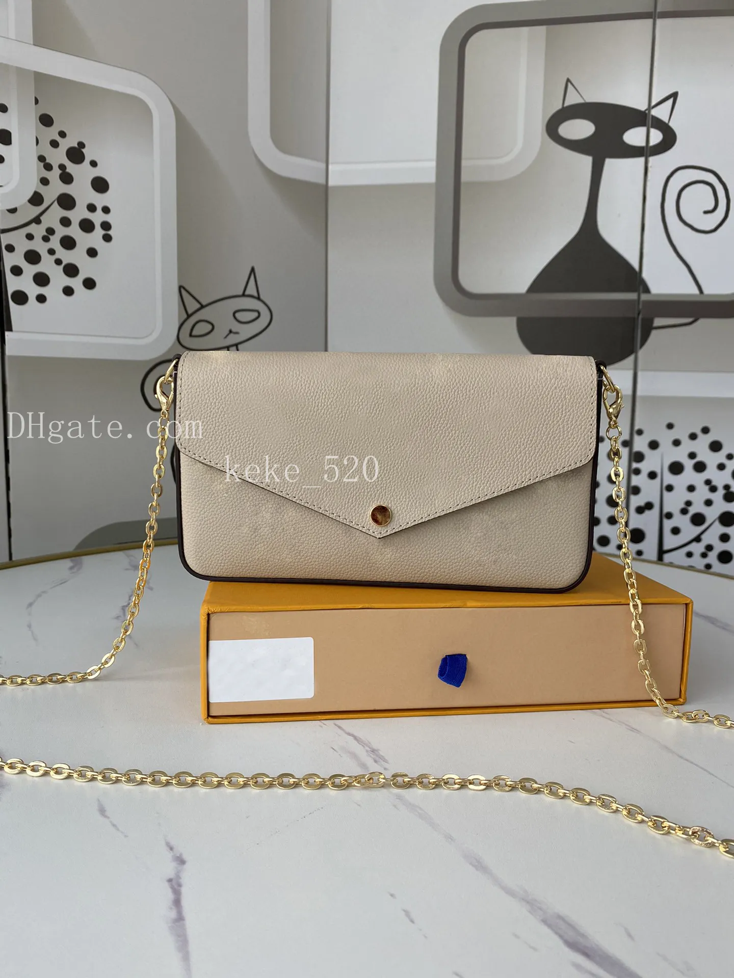FELICIE POCHETTE Dove Grey Empreinte Leather Shoulder Bag