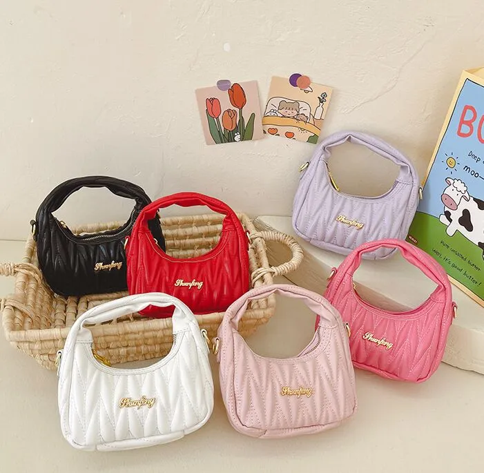 Girls shoulder bag fashion children princess handbag 2023 baby chain crossbody bags