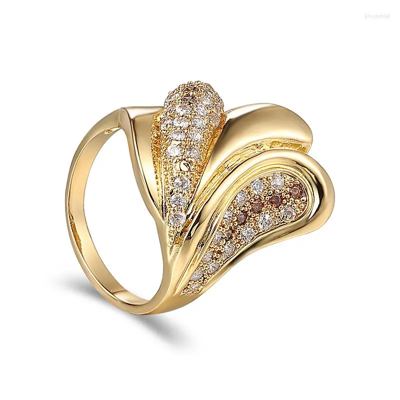 Bröllopsringar Stil rusade toppmode klassiska smycken svampring zirkon dubai guldfärg