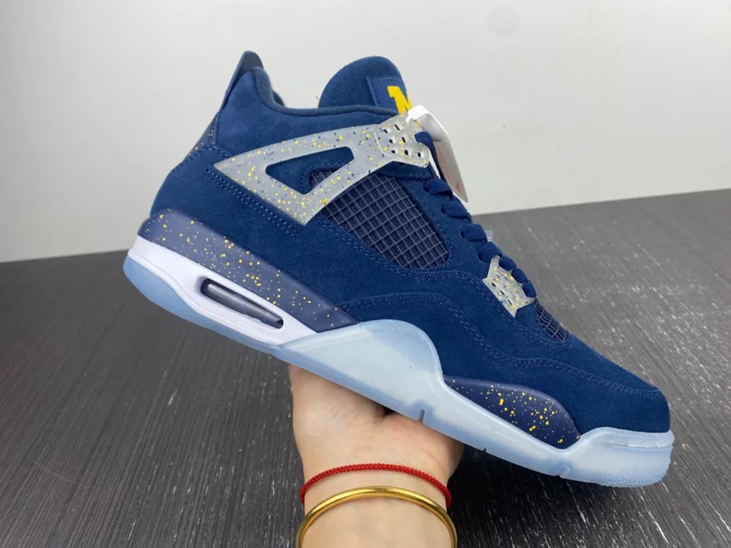 Michigan Wolverines Basketball Shoes for Men and Women Designer 4s Sneakers Original Quality Shipped with Box US Sizes 5.5 13