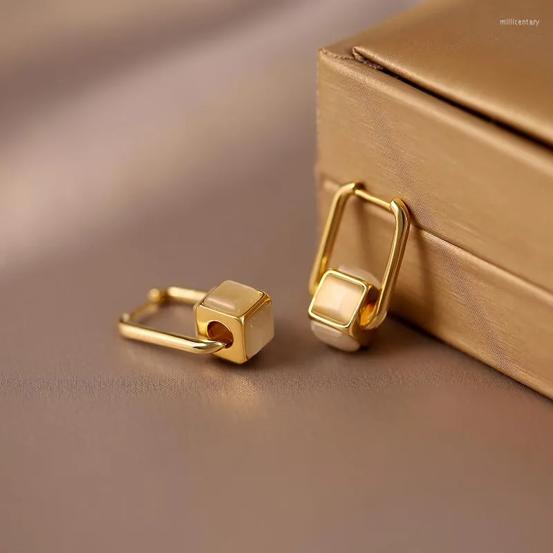 Orecchini a cerchio Design coreano Gioielli di moda Placcato in oro 14K Semplice pendente quadrato in opale Accessori da lavoro quotidiano per donna elegante