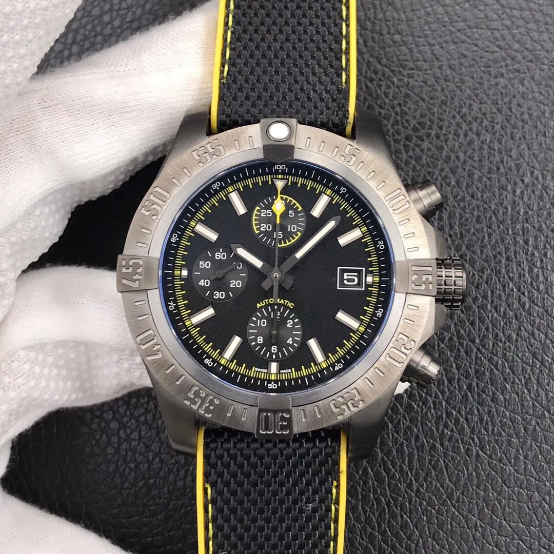GF Men's Watch 45 mm de diámetro 13371 equipado con 7750 MOVIMIENTO MECÁNICO AUTOMÉS