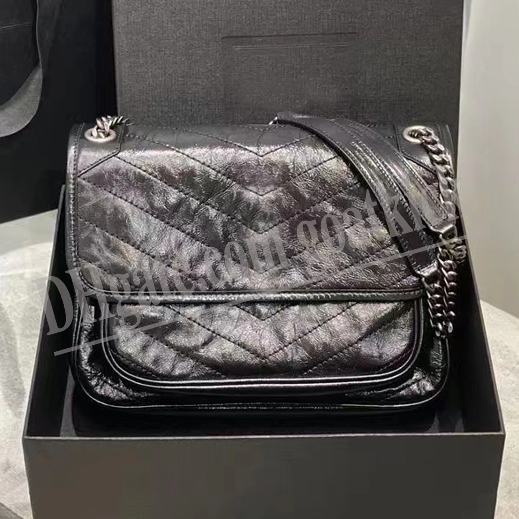 Niki Chain Bag Crinkled Leather Luxury Handbag Shoulder Bag Brand Y shaped Designe Ladies Metal Black pink Clamshell Messenger Crossbody Chain Bags Classic Tote