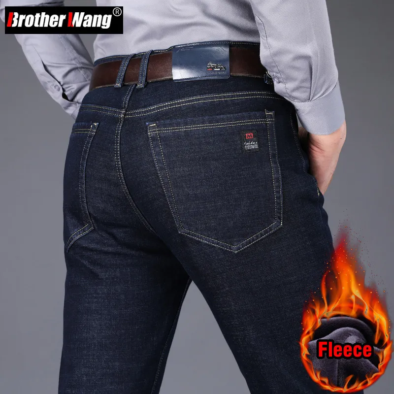 Jeans masculinos Winter Winter Fleece Jeans Quenteral de estilo clássico Casual Espalhar calças jeans de jeans de jea