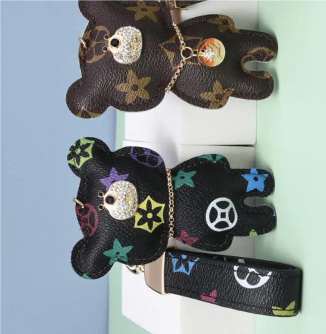 Luxury Bear Design Car Keychain Metal Flower Bag Pendant Jewelry Keyring Holder for Men Gift Fashion PU Animal Key Chain Accessories