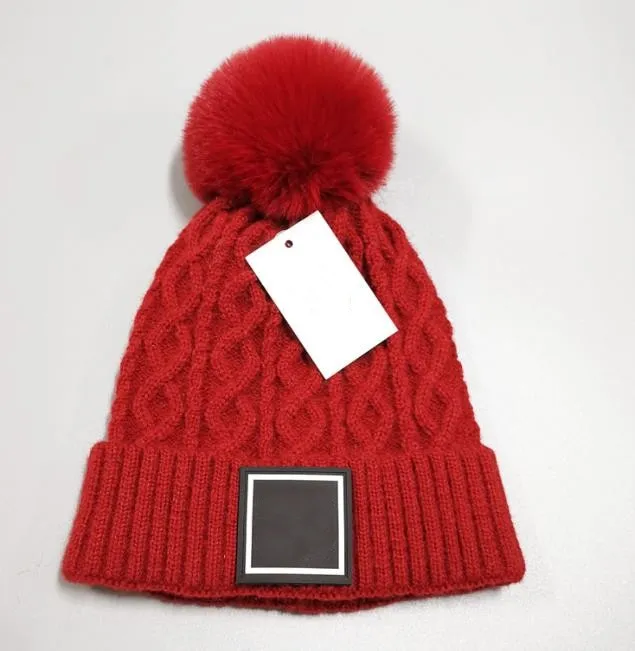 Klasyczna czapka Sports Hot Style Designer Ski Hat Kobiet moda uniwersalna dzianina jesienna na świeżym powietrzu jesienna zimowa ciepła kapelusz