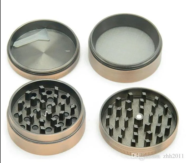 En ny fyra-lagers zinklegering Ancient Copper Flat Smoke Grinder 50mm i diameter Portable Metal Smoke Crusher