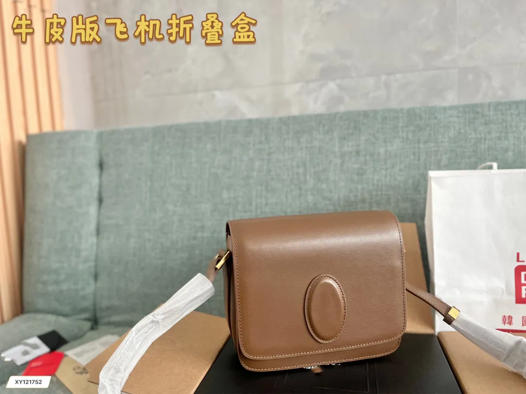 7A Designer Women's Shoulder Bag Crossbody Bag Luxury Clamshell Hold Tote Smooth Leather Saddle Bag Adjustable Strap Purse