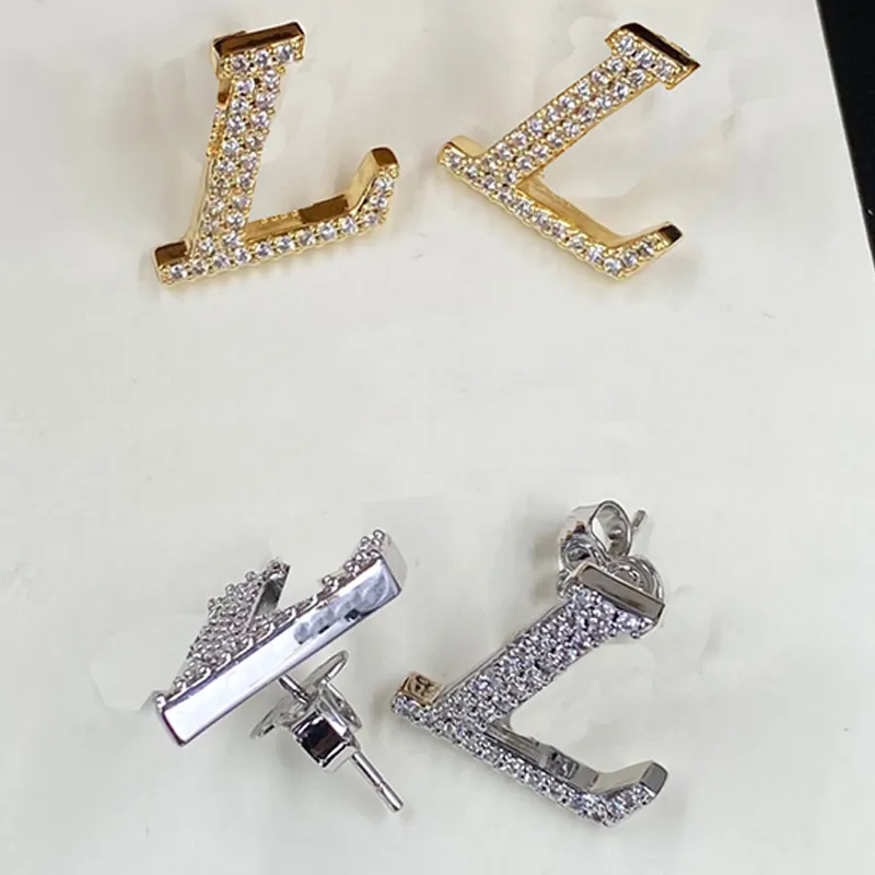 Dam Designers Örhängen Guld Sliver L Bokstavsörhängen Kvinna Lyx Diamantörhänge Studs Pärlörhänge Ring Smycken Tillbehör 2302093BF